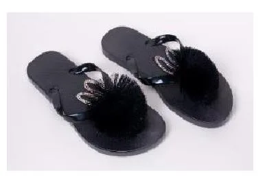 YO KLAPKI DAMSKIE  Z POMPONEM OFL-0037K - WL 2022