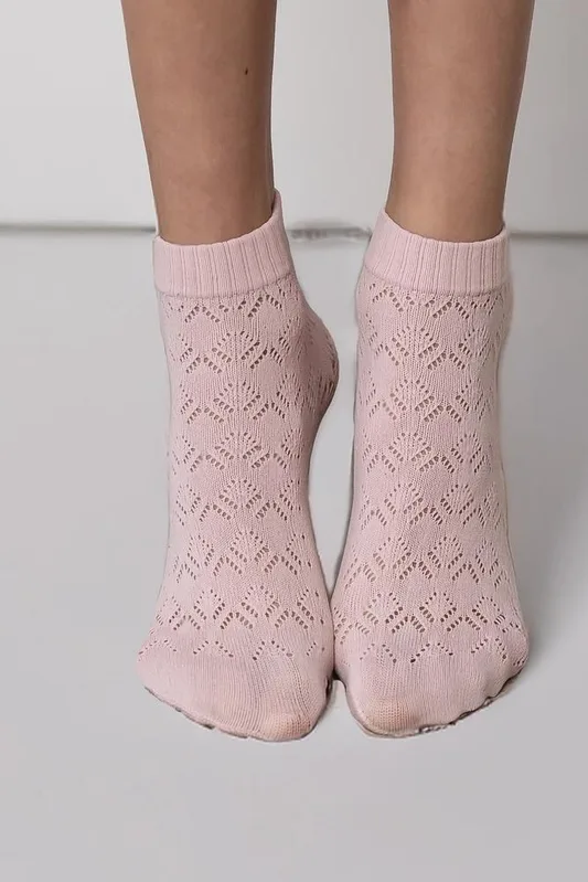 KNITTEX DZIEWCZĘCE SKARPETKI AŻUROWE ANELA DR2611 20 DEN