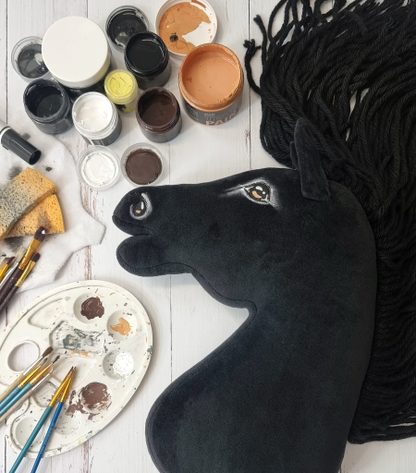 Hobby Horse Duży koń na kiju Premium - fryz koń fryzyjski II A3