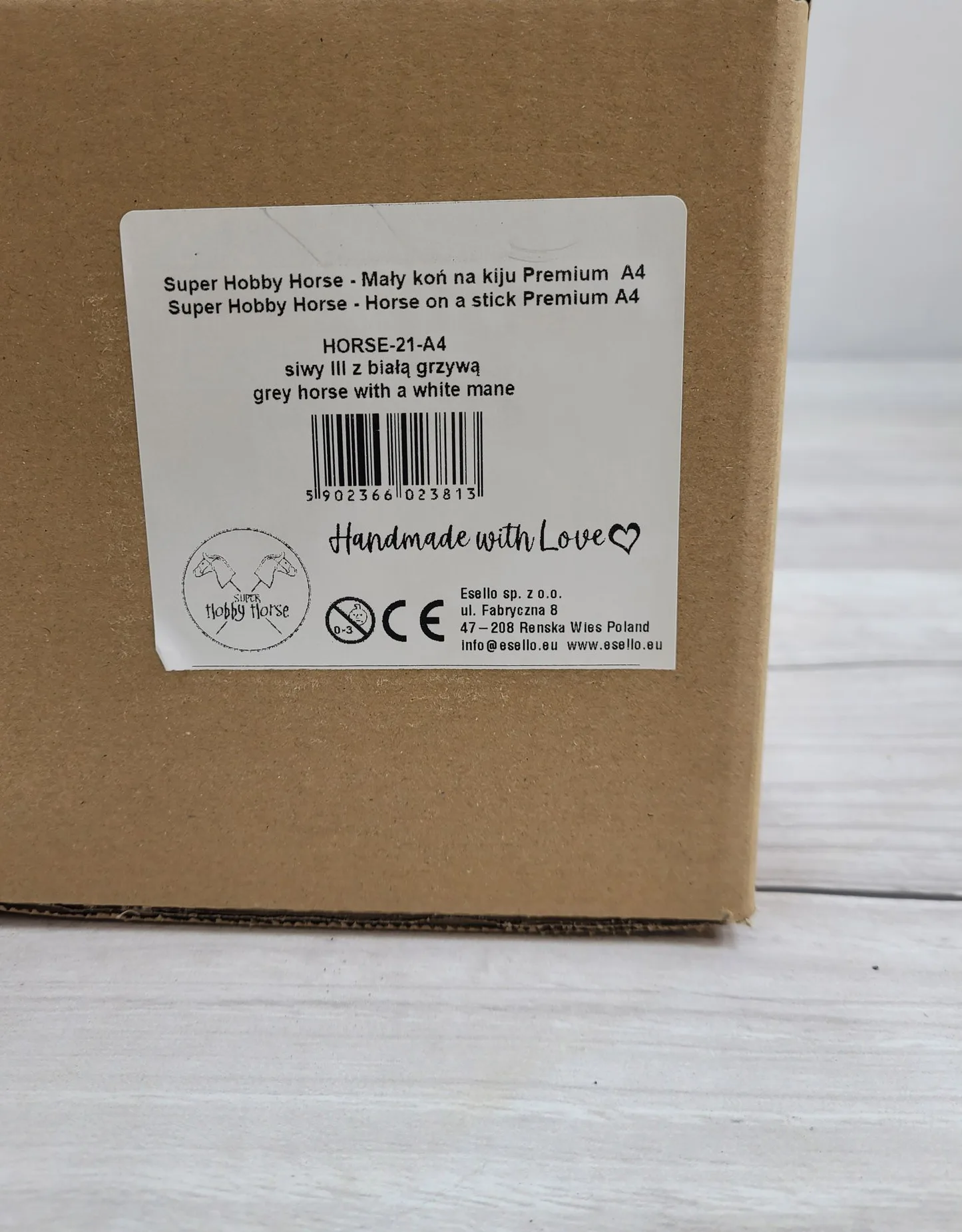 Hobby Horse Średni koń na kiju Premium siwy z białą grzywą A4