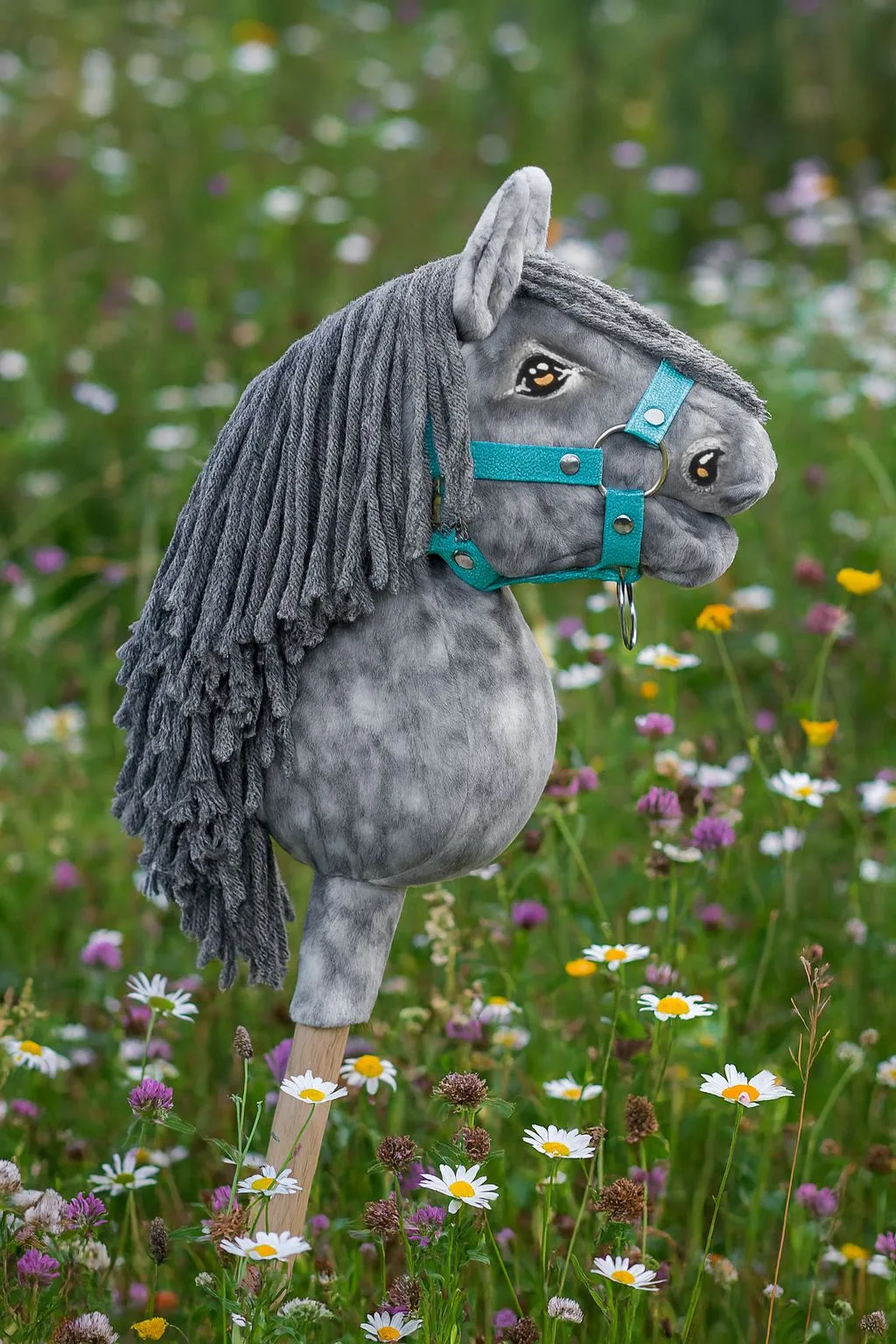 Hobby Horse Mały koń na kiju Premium siwek jabłkowity z siwą grzywą A5