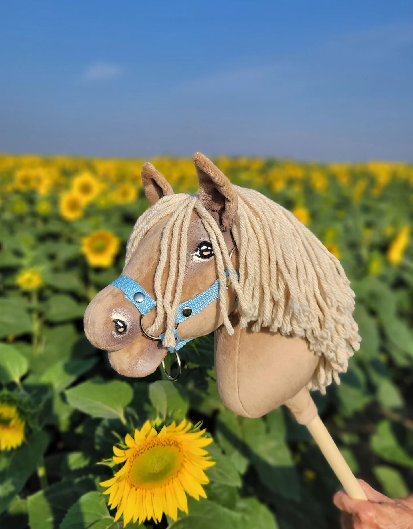Hobby Horse Średni koń na kiju Premium beżowy izabelowaty A4
