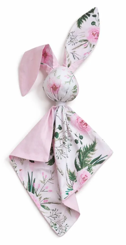 Miękka przytulanka DOUDOU kocyk króliczek z bawełny - Peonie różowe - róż