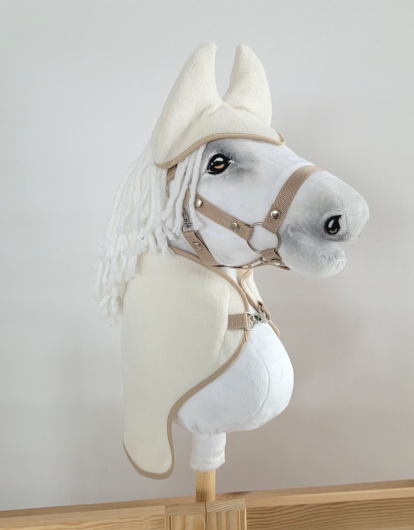 Zestaw dla Hobby Horse uniwersalny A4 i A5: polarowa derka + nauszniki – kremowy