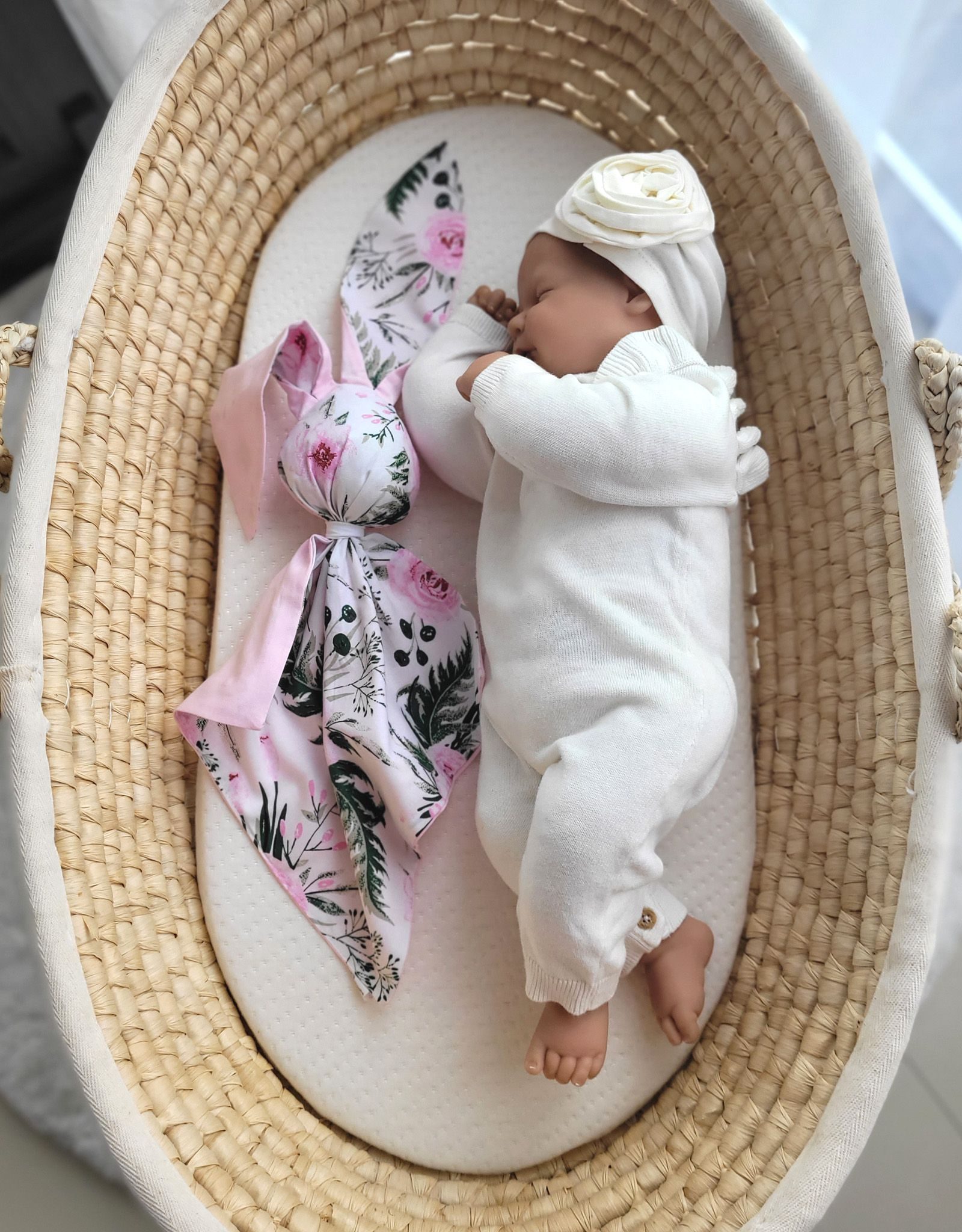Miękka przytulanka DOUDOU kocyk króliczek z bawełny - Peonie różowe - róż