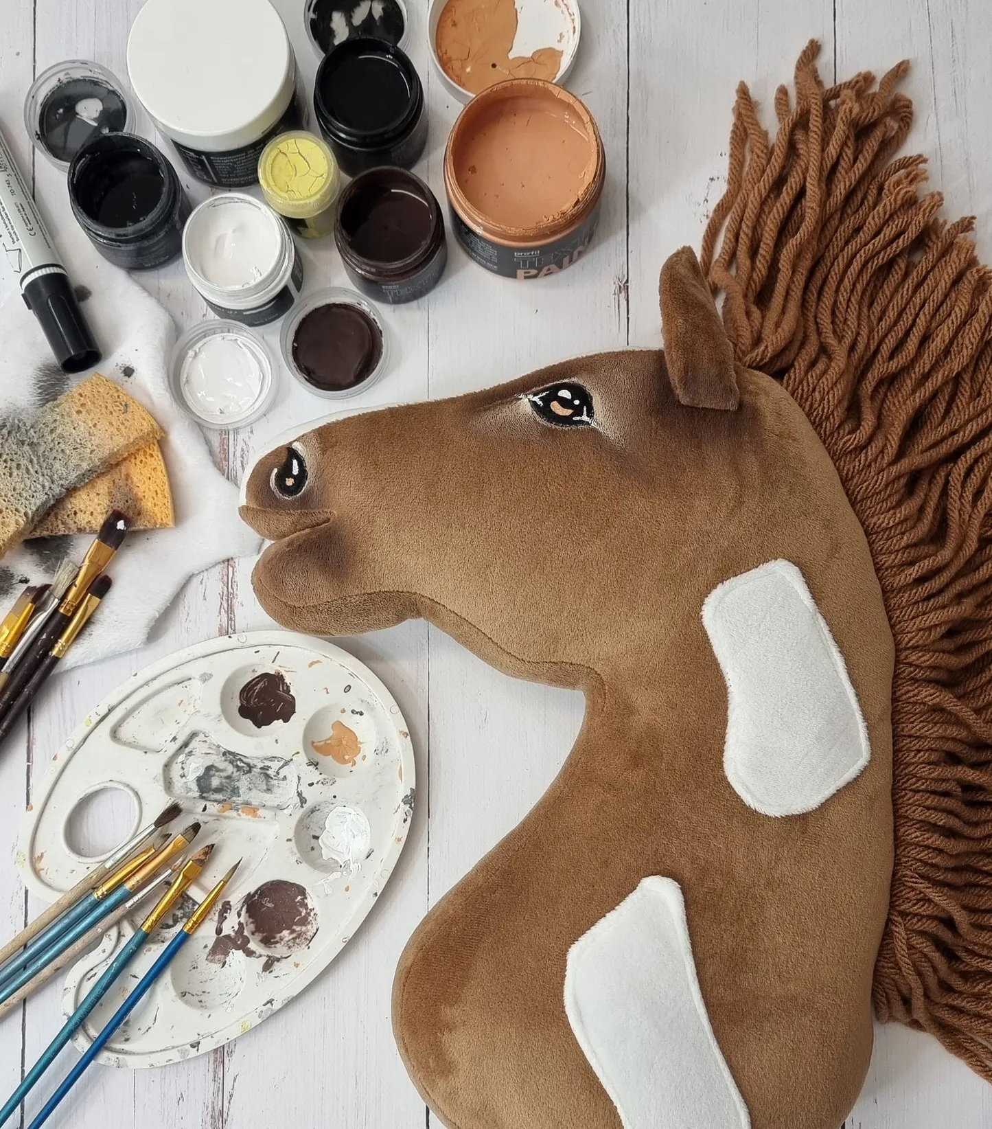 Hobby Horse Duży koń na kiju Premium - western II gniady z brązową grzywą A3