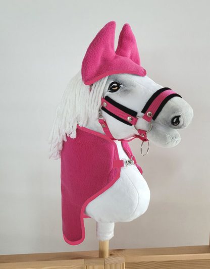 Zestaw dla Hobby Horse uniwersalny A4 i A5: polarowa derka + nauszniki – ciemny róż