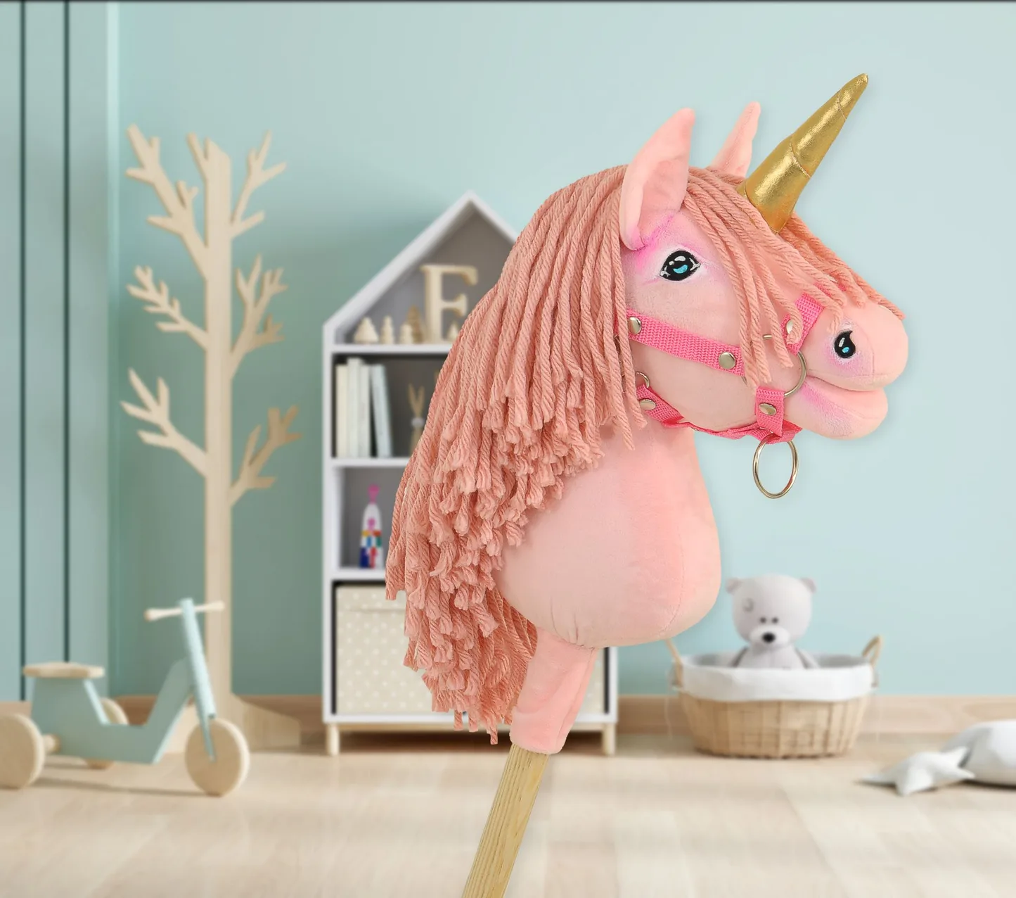 Hobby Horse Jednorożec na kiju różowy z różową grzywą i złotym rogiem A4