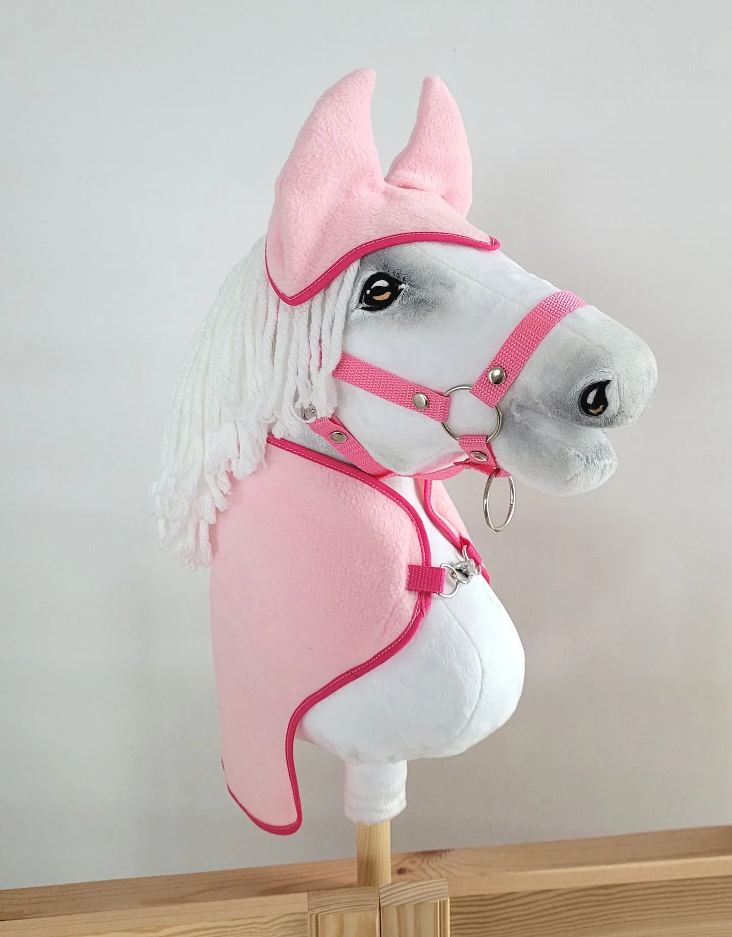 Zestaw dla Hobby Horse uniwersalny A4 i A5: polarowa derka + nauszniki – jasny różowy