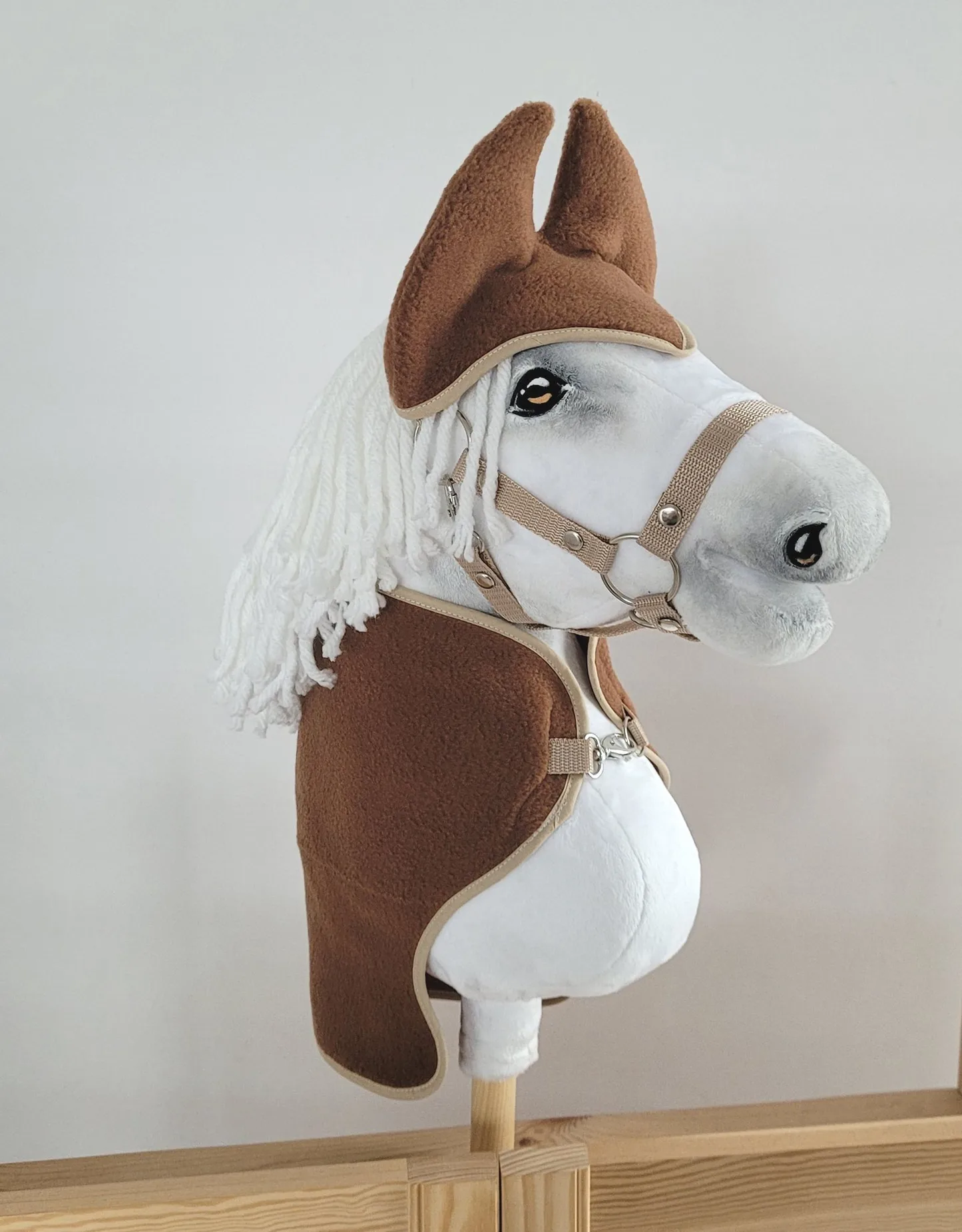 Zestaw dla Hobby Horse uniwersalny A4 i A5: polarowa derka + nauszniki – brązowy