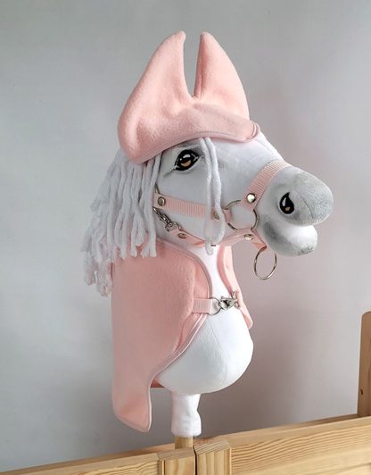 Zestaw dla Hobby Horse uniwersalny A4 i A5: polarowa derka + nauszniki – pudrowy róż