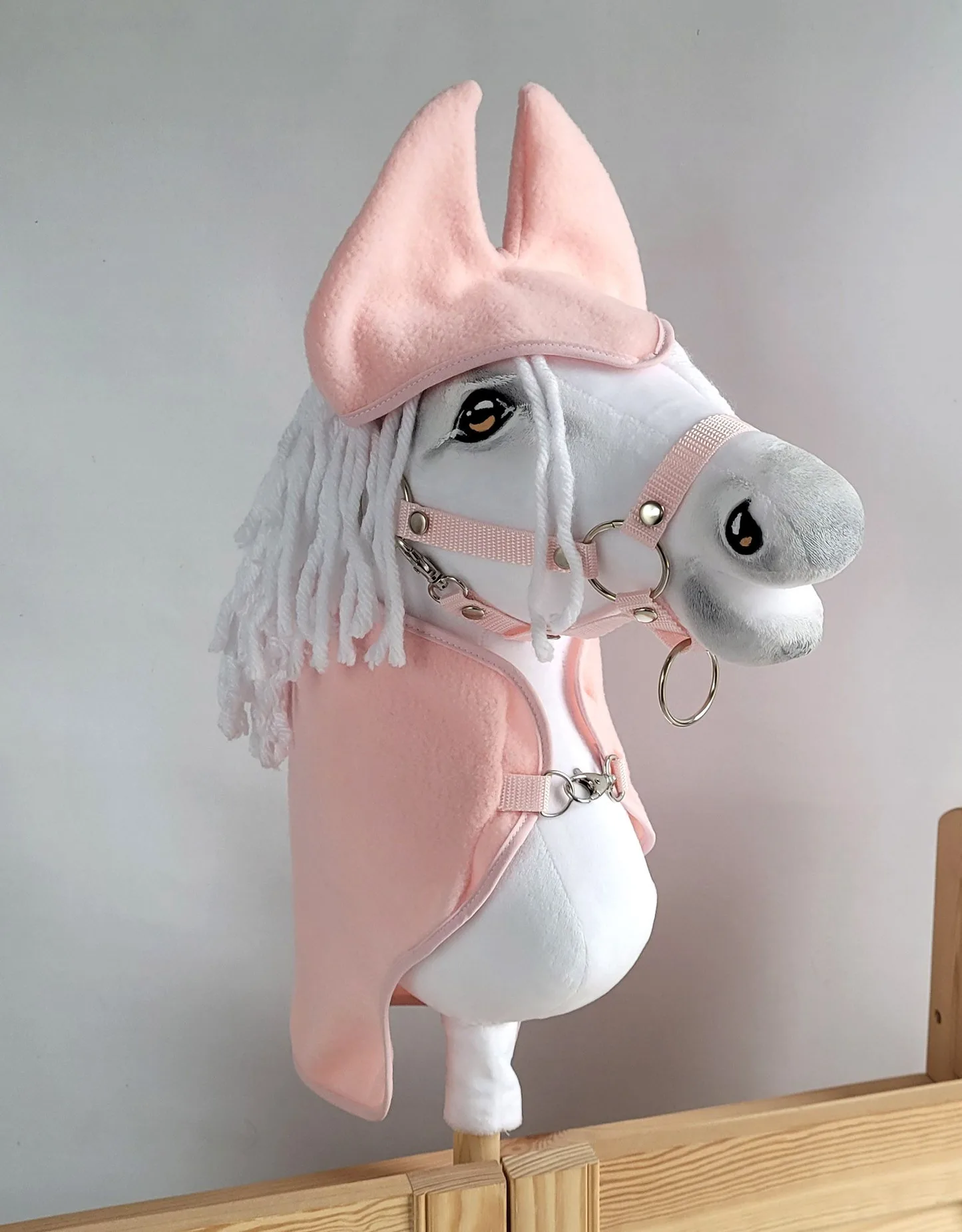 Zestaw dla Hobby Horse uniwersalny A4 i A5: polarowa derka + nauszniki – pudrowy róż