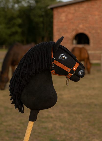 Hobby Horse Duży koń na kiju Premium - kary A3