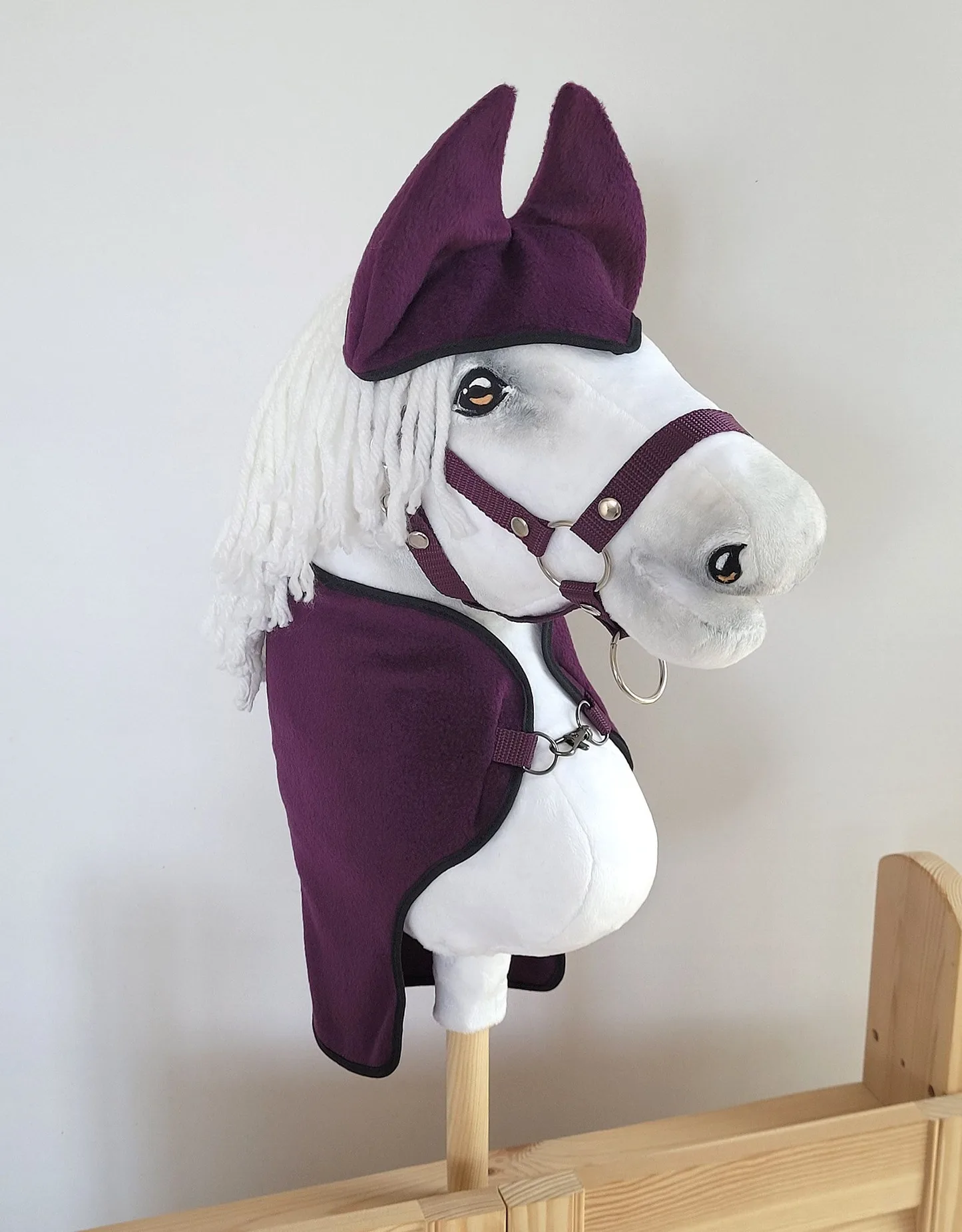 Zestaw dla Hobby Horse uniwersalny A4 i A5: polarowa derka + nauszniki – śliwkowy