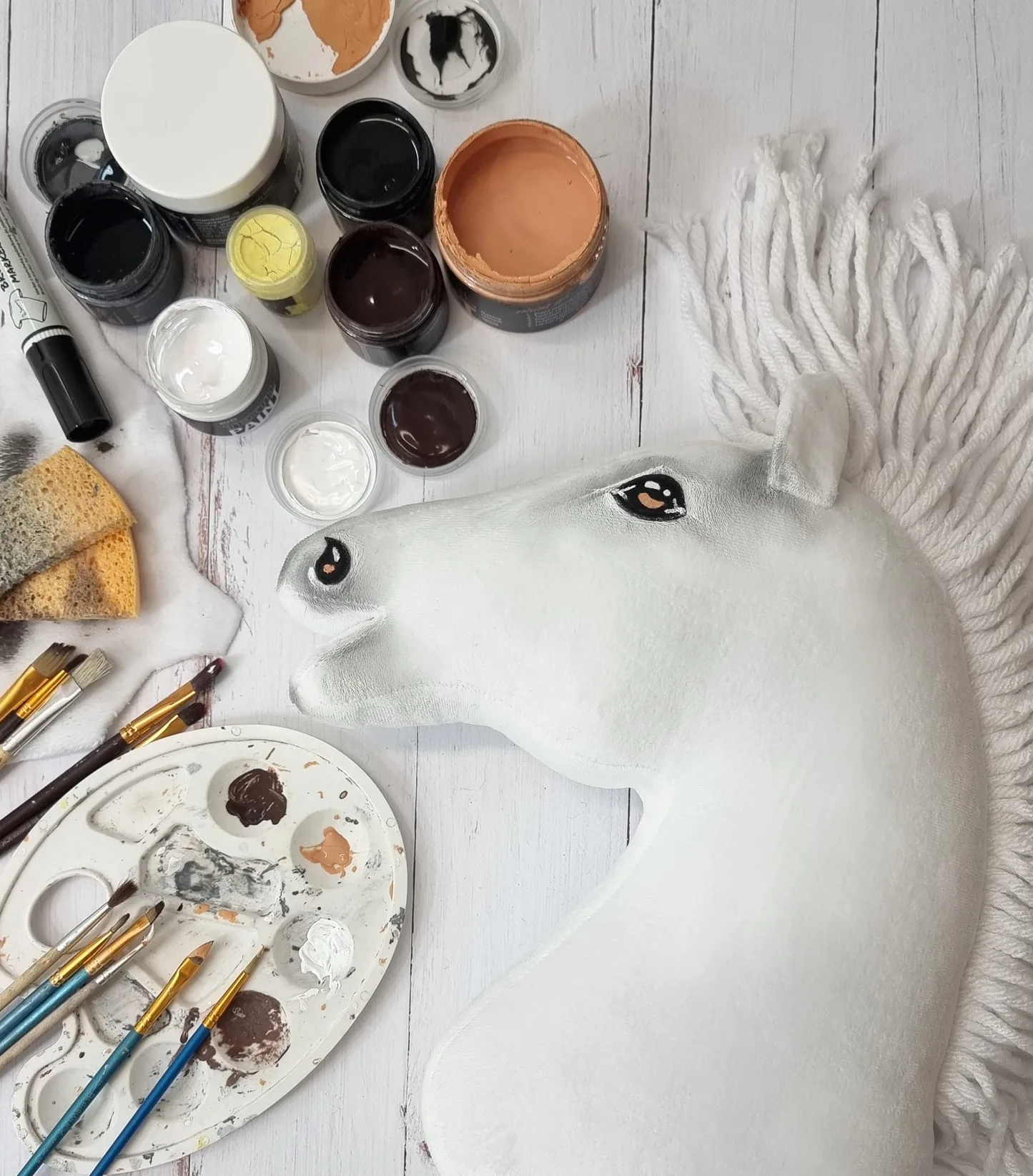 Hobby Horse Duży koń na kiju Premium - biały A3