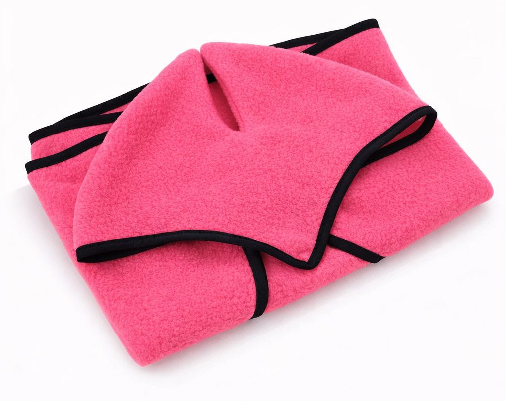 Zestaw dla Hobby Horse uniwersalny A4 i A5: polarowa derka + nauszniki – neon pink