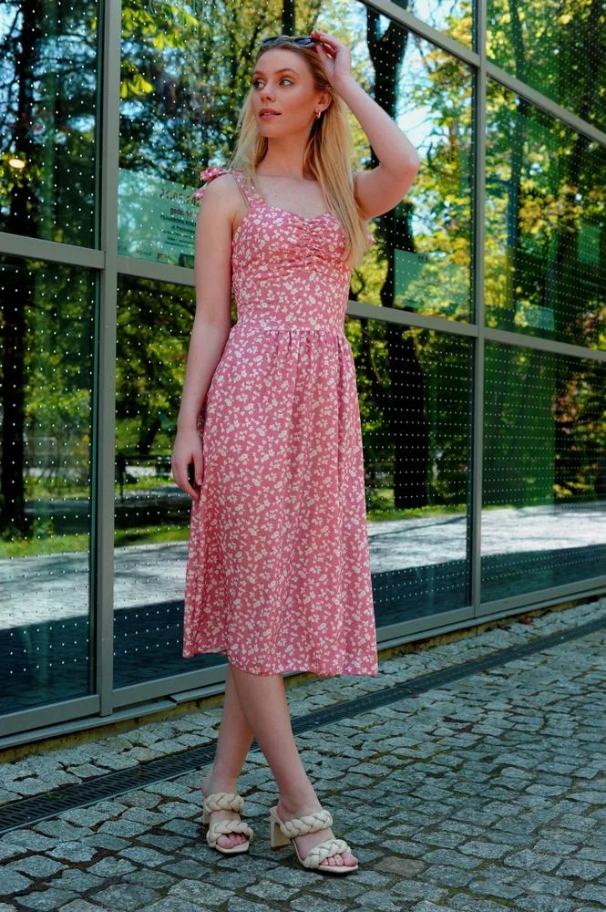 MERRIBEL GRETA LETNIA ZWIEWNA SUKIENKA ZA KOLANO